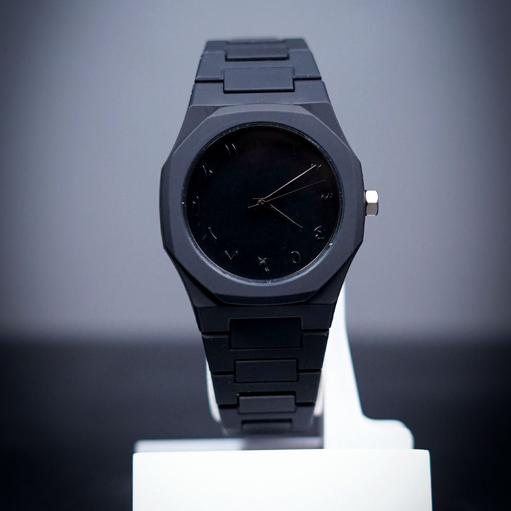 Premium Black Arabic Aura Quartz Watch – Sleek, Lightweight Design with Premium Finish