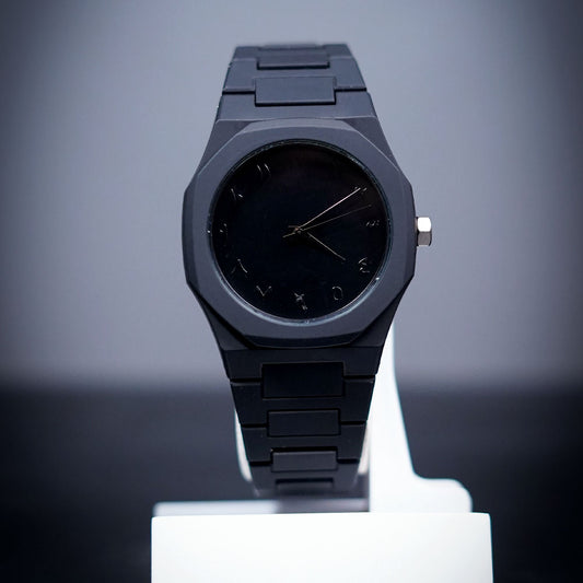 Premium Black Arabic Aura Quartz Watch – Sleek, Lightweight Design with Premium Finish