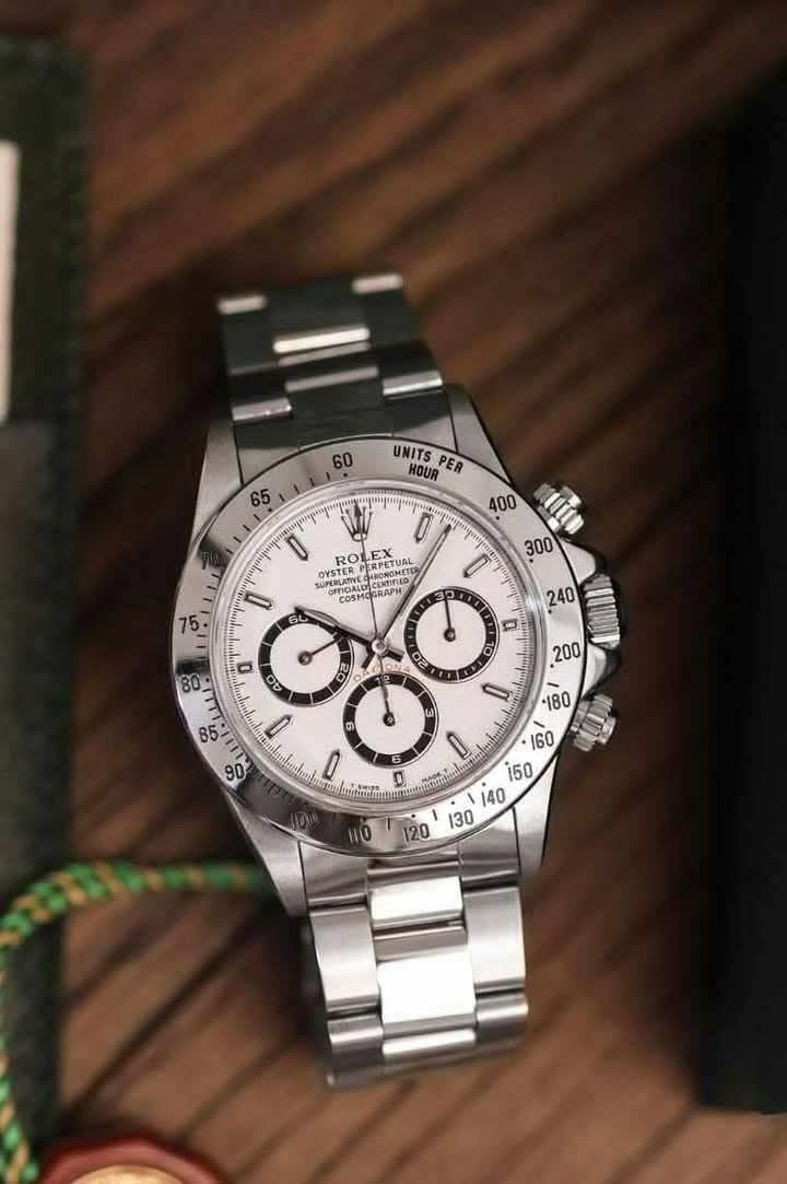 ROLEX 40MM STAINLESS DAYTONA WHITE INDEX DIAL FAT CLASP MODEL